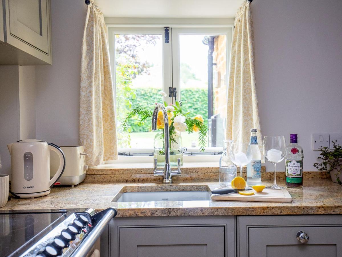 Climbing Rose Cottage - Dog Friendly - Peaceful Cotswold Cottage Adlestrop Esterno foto